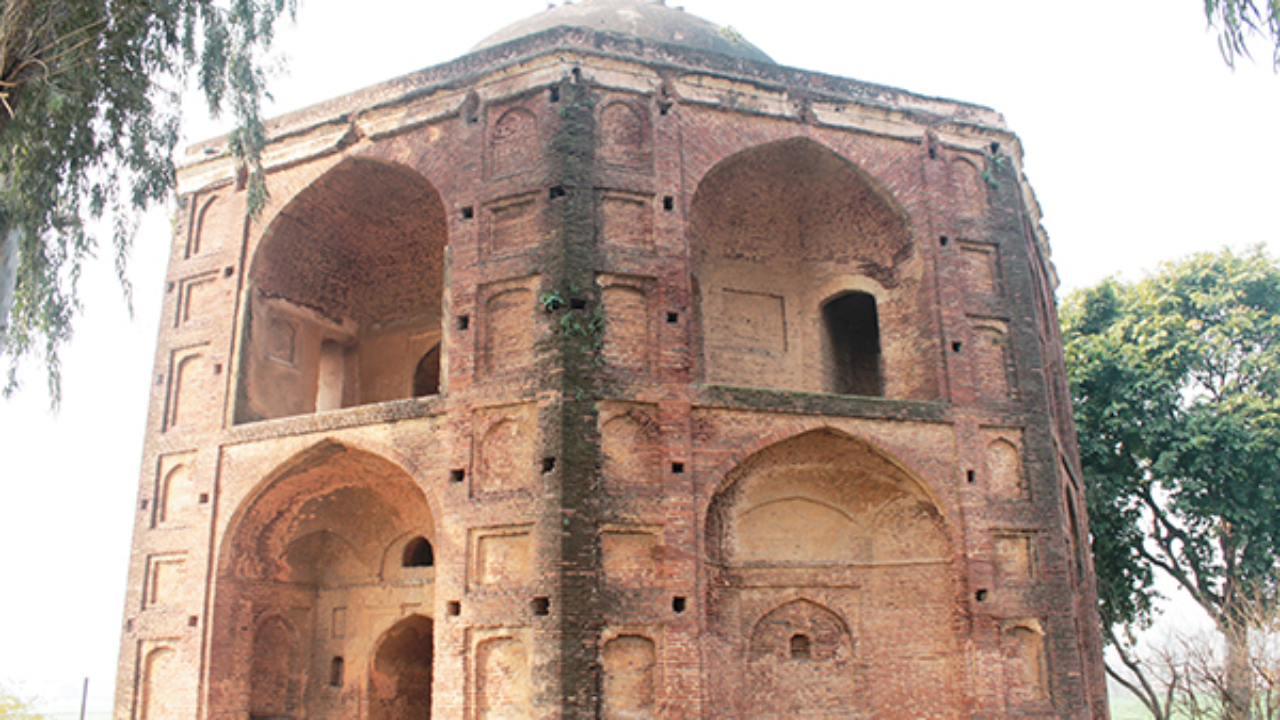 Tomb of Alawal Khan